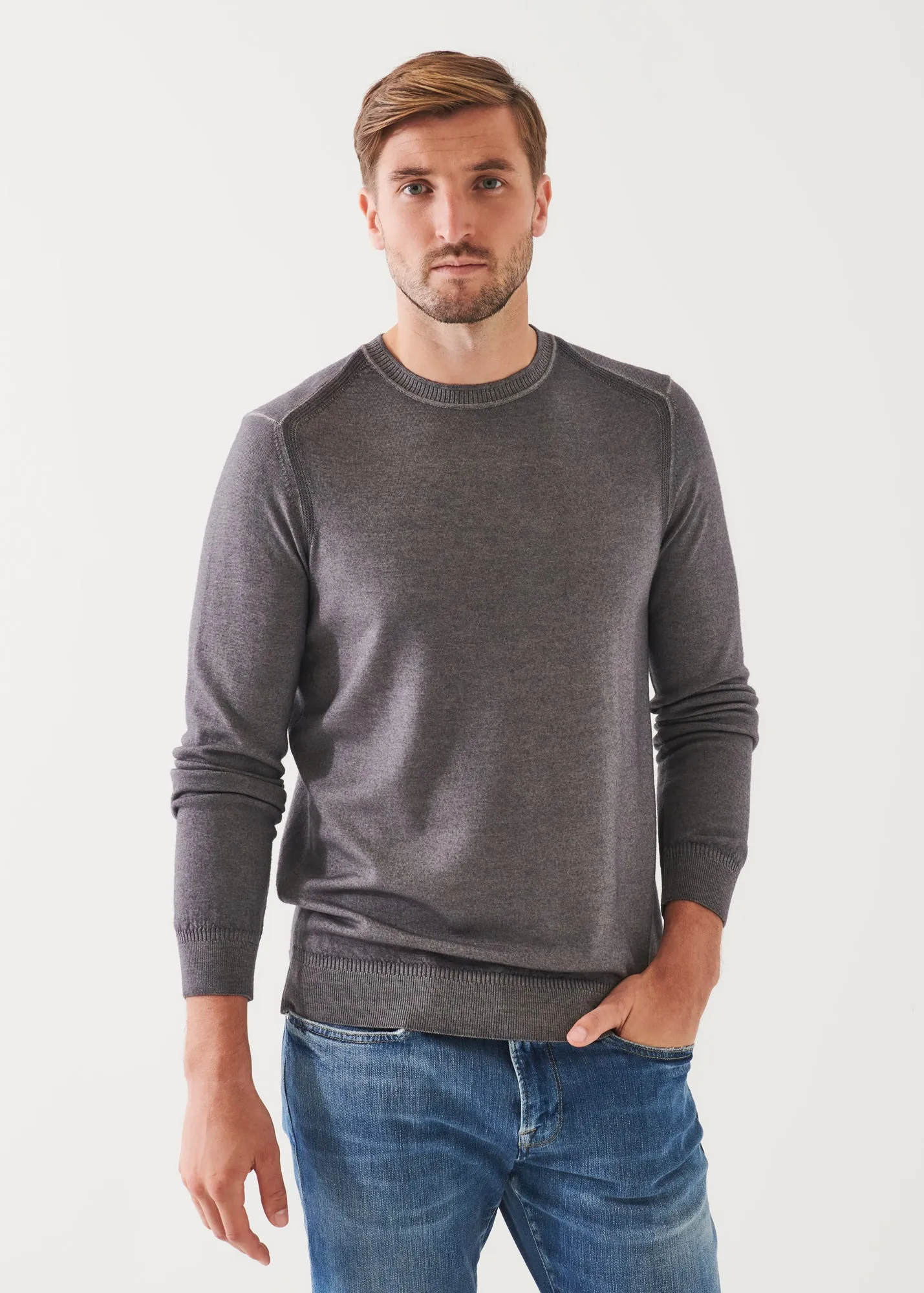 EXTRA-FINE MERINO COLD DYE CREWNECK