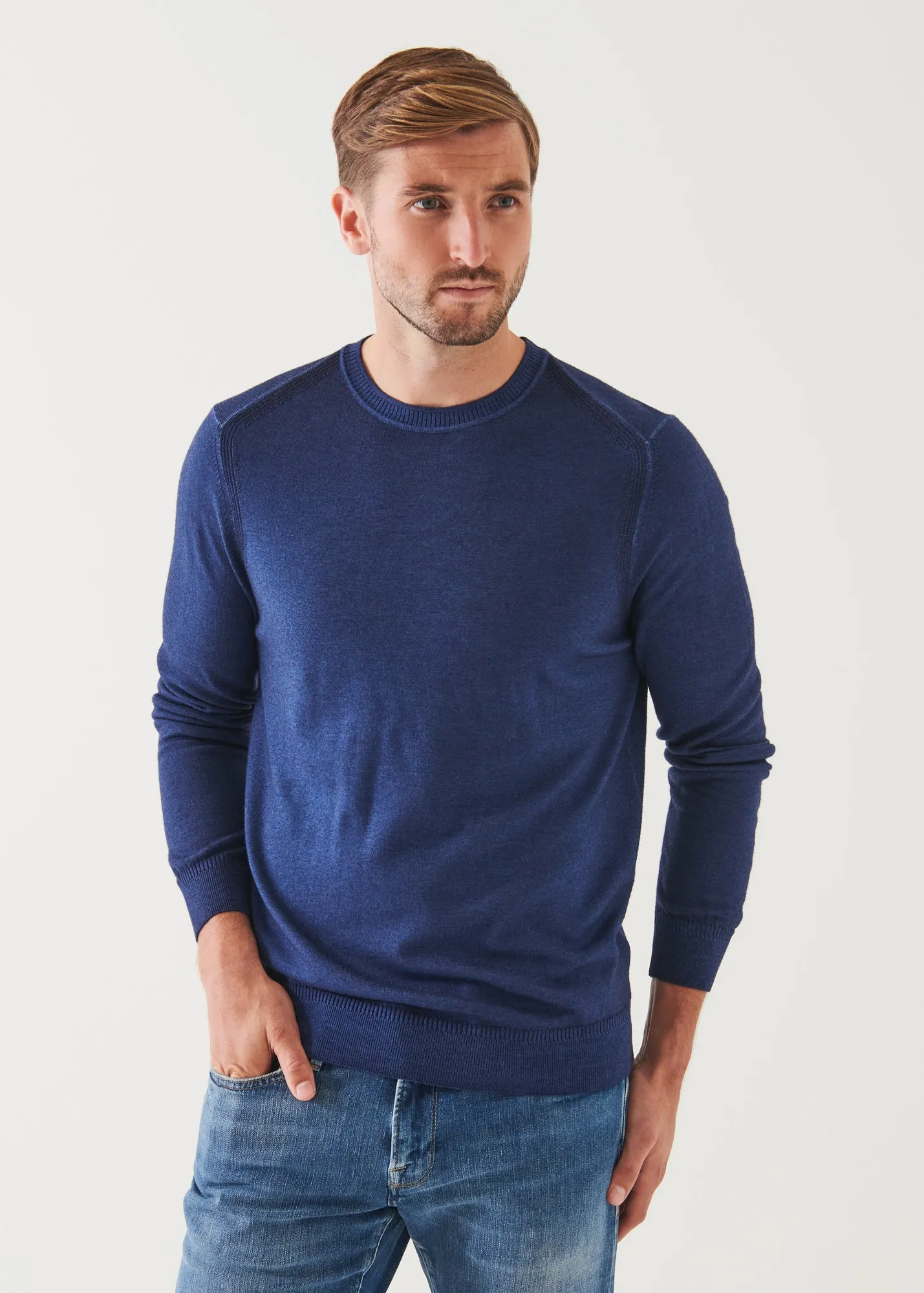 EXTRA-FINE MERINO COLD DYE CREWNECK