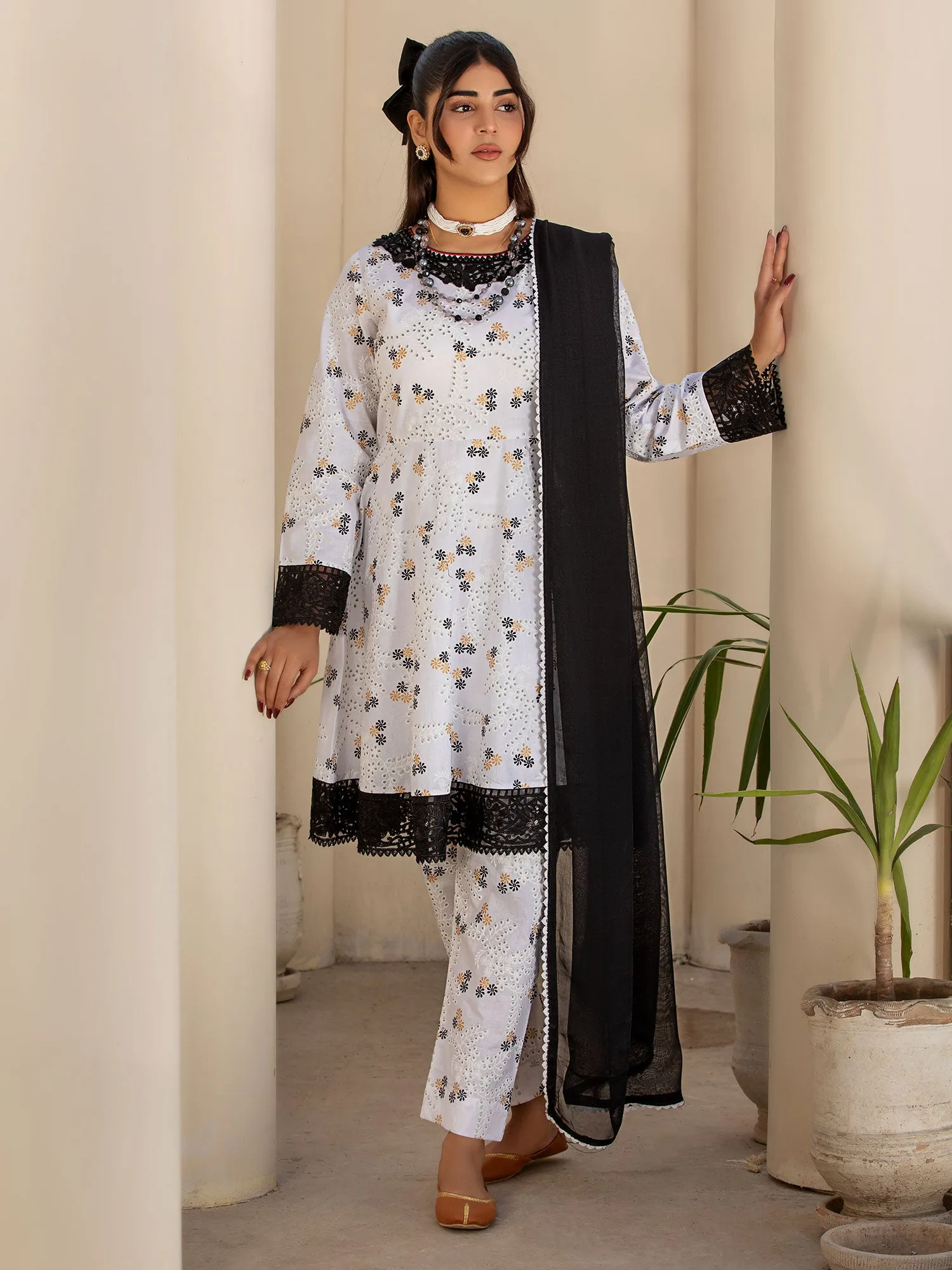 Heera's White Cambric 3-Piece Frock Suit