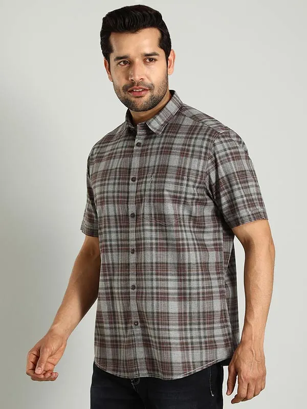 Men Checked Half Sleeve Cotton Shirt