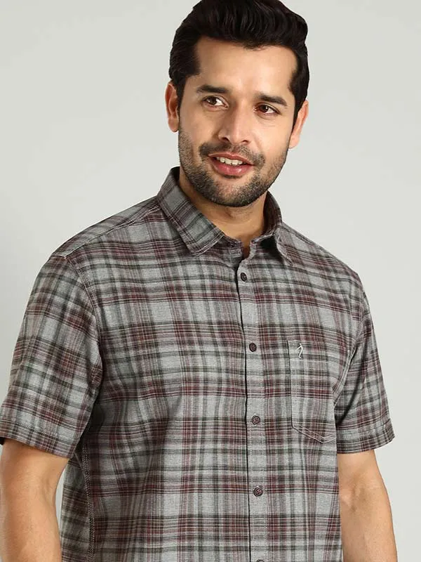 Men Checked Half Sleeve Cotton Shirt