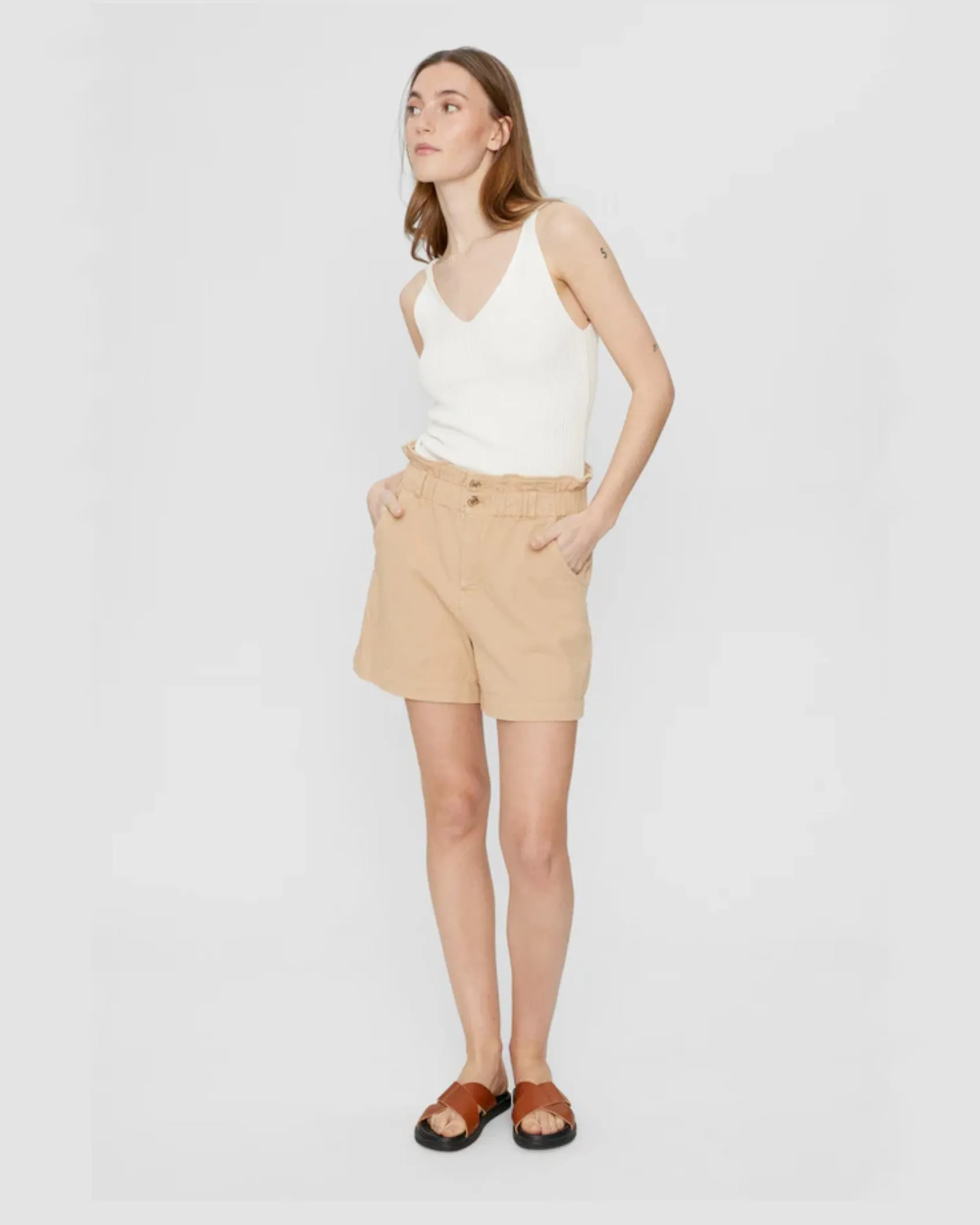 Numph Nucarlise Shorts Sesame