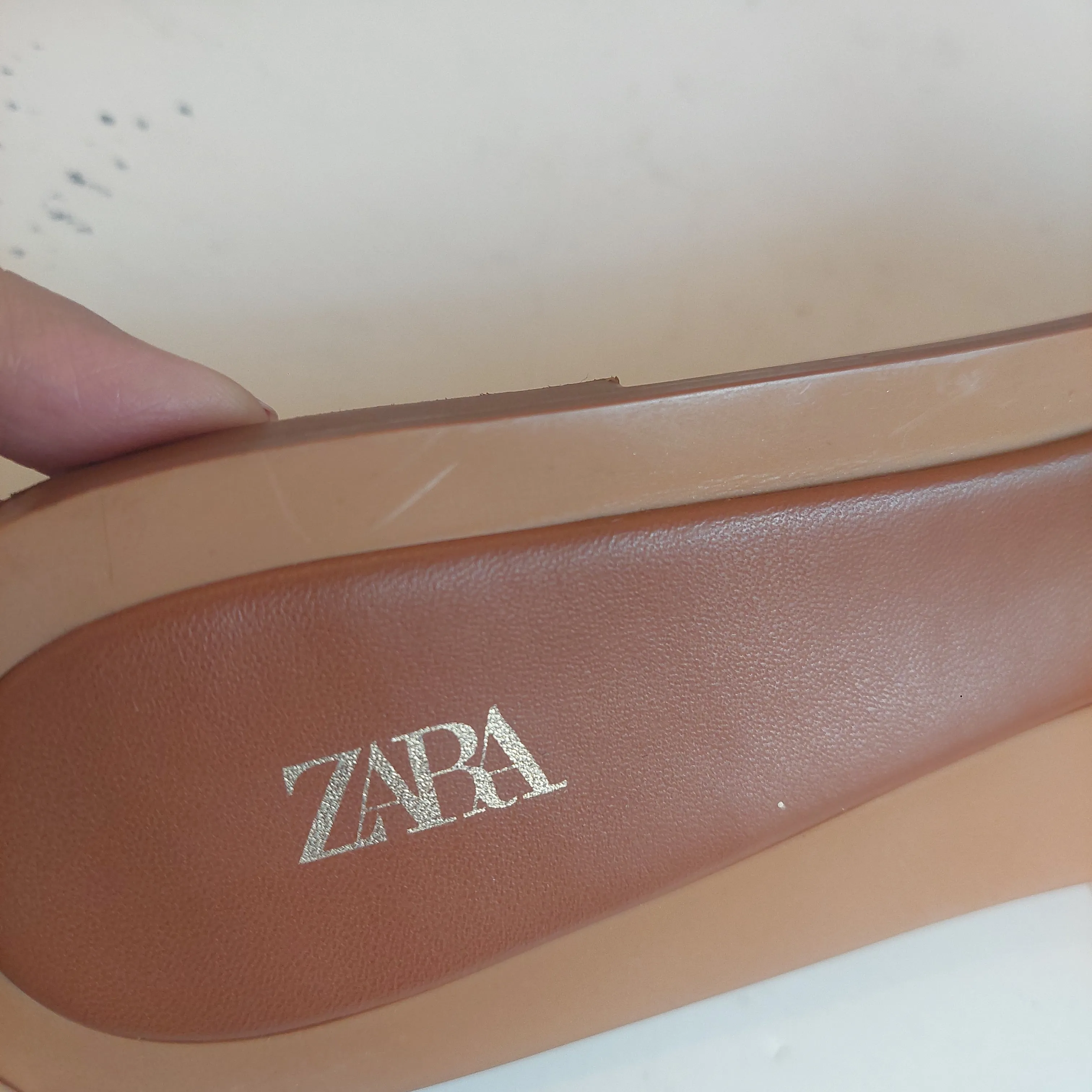 ZARA Tan Leatherette Single-strap Flat Slides | Pre loved |